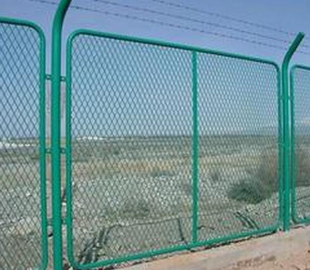 蘭州鐵路護欄網與甘肅公路護欄網 高清大圖展示與圍欄設施解析